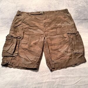 Men's camo cargo‎ shorts size 44 waist